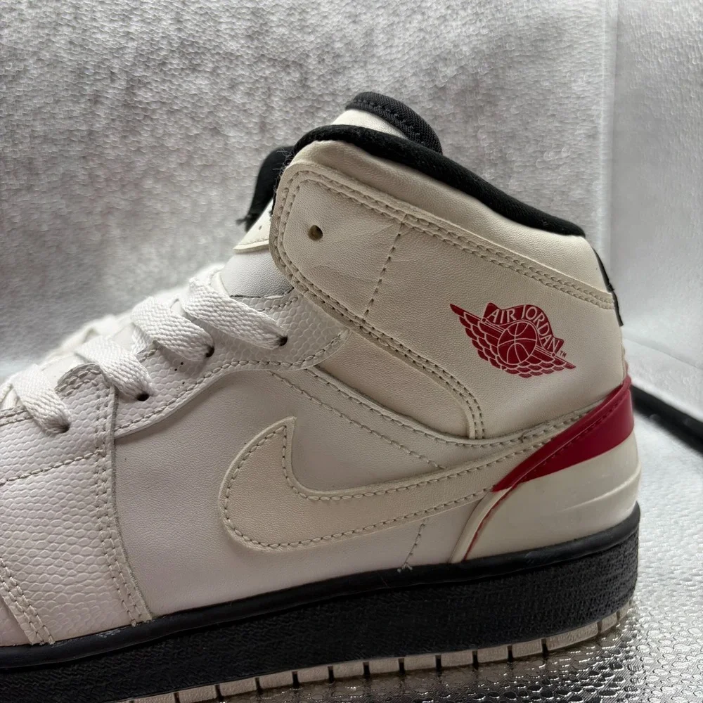 Nike size 7y